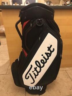 2019 Titleist Midsize Black Golf Tour Staff Cart Bag, 6-Way, Hood & strap, 9.5/10