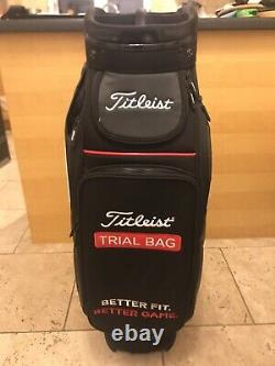 2019 Titleist Midsize Black Golf Tour Staff Cart Bag, 6-Way, Hood & strap, 9.5/10