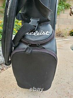 TITLEIST Classic Cart Golf Bag Black With White Logo rear 6-Way Top Small Staff