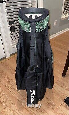 Titleist Green/Gray Cart Bag with 14 Club Compartments & Several Zipper Pockets
